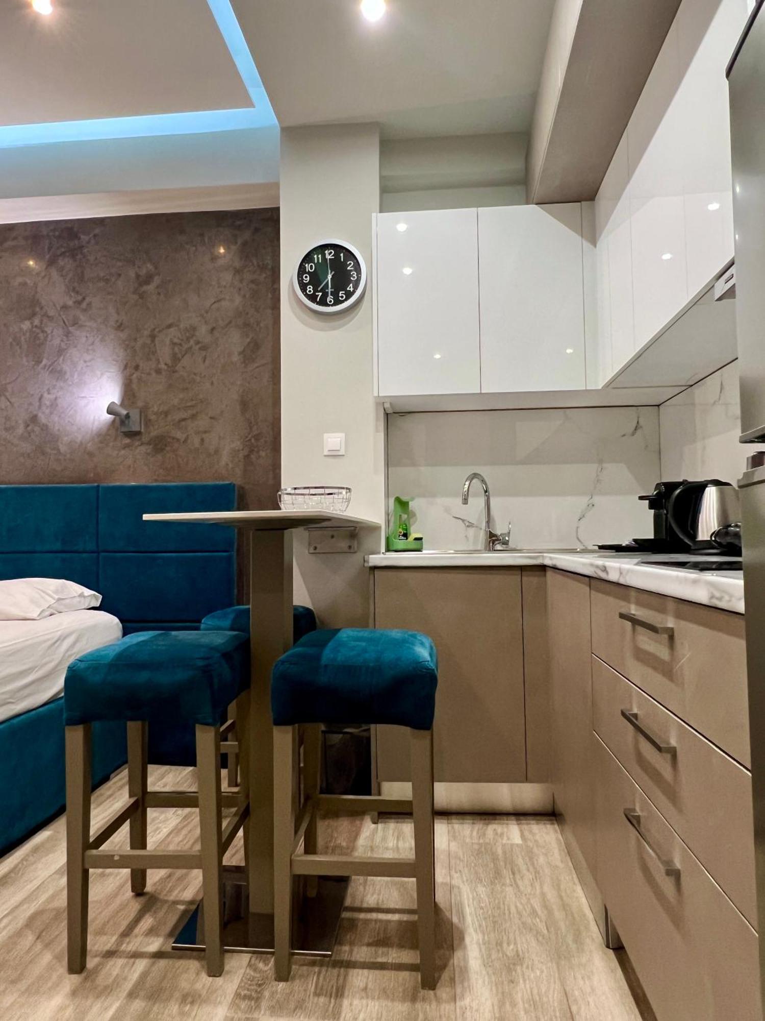 Emerald Lux Apartment 아테네 외부 사진